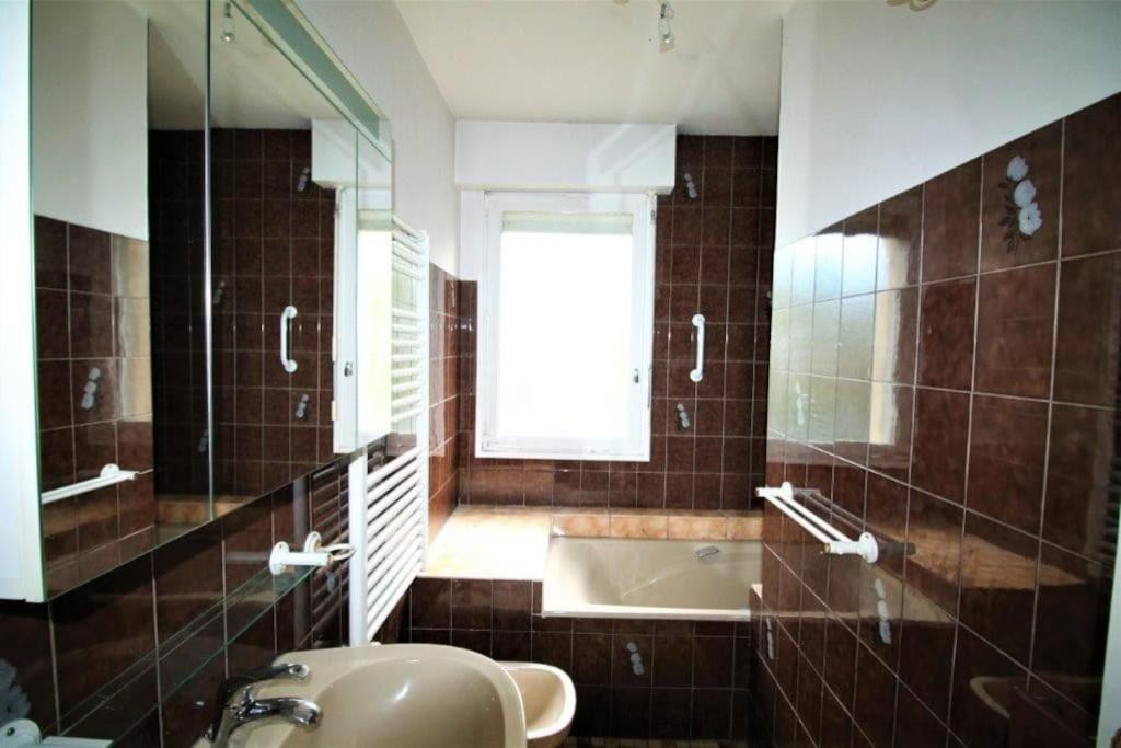 사흘라 라 카네다 Large 2 Bed-Balcony-7 Mins Walk To Historic Centre 아파트 외부 사진